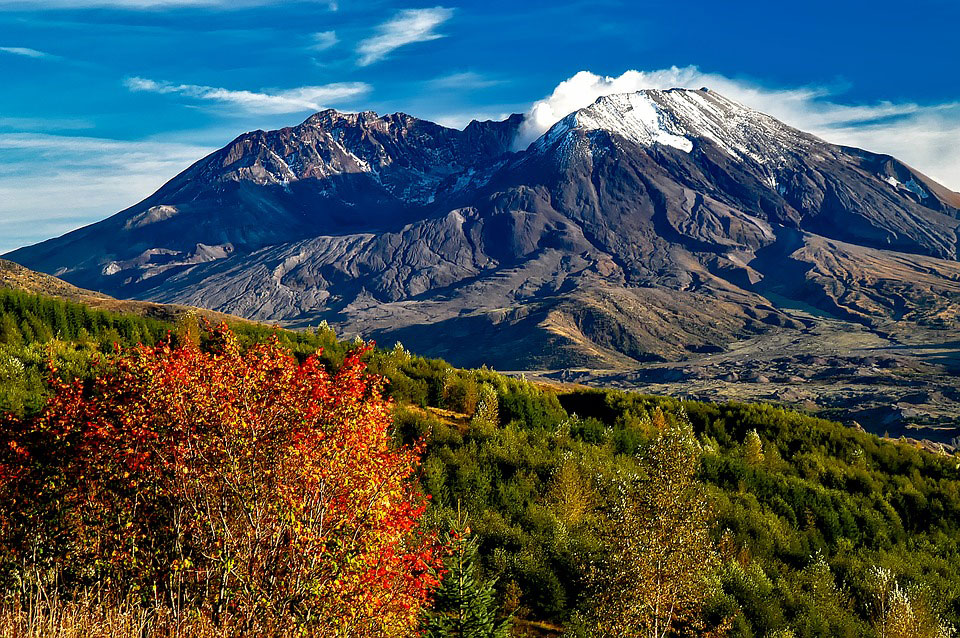 Visit Washington's Volcanoes: Mount Rainier, Mount St. Helens and